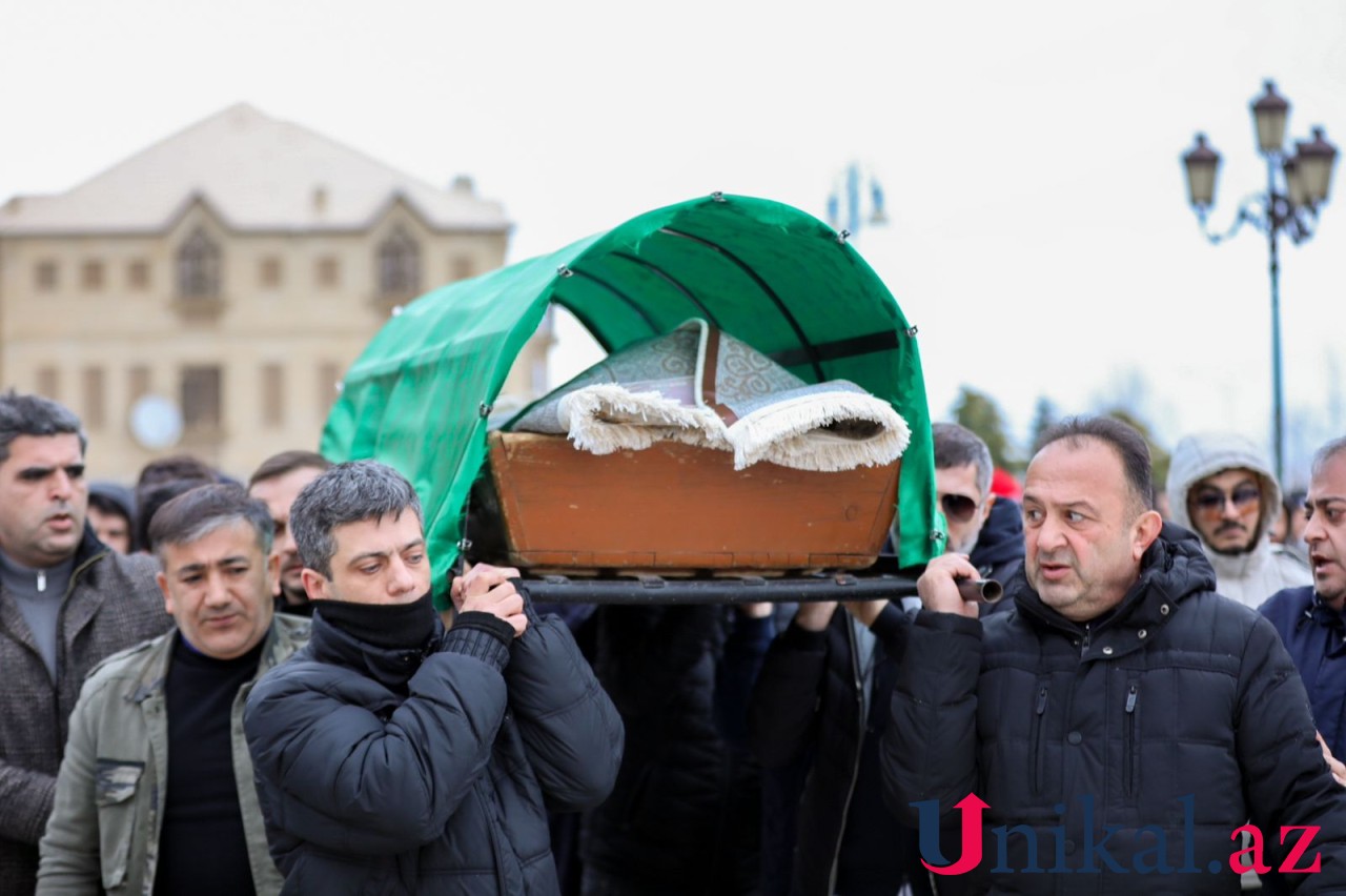 Aktyor Azər Baxşəliyevlə vida mərasimi keçirilir - FOTO