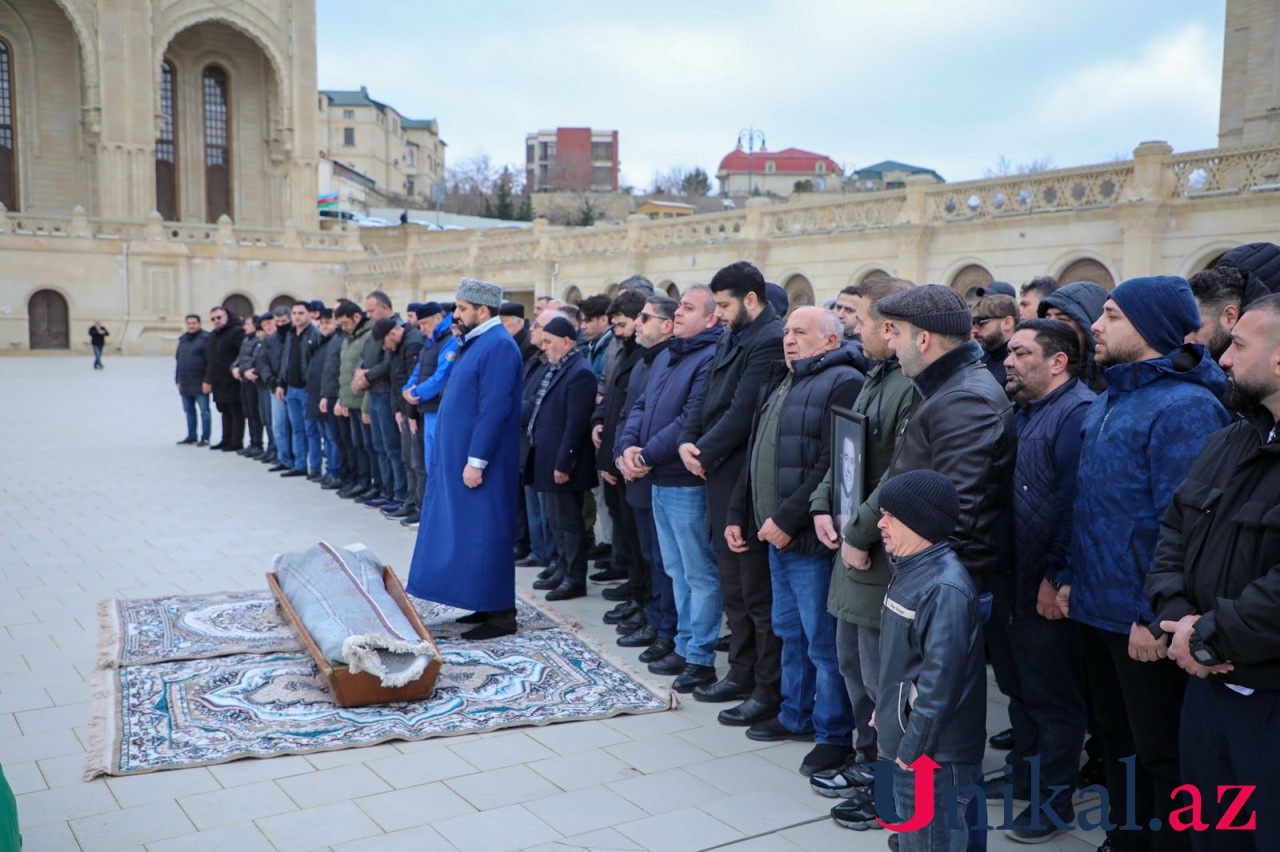 Aktyor Azər Baxşəliyevlə vida mərasimi keçirilir - FOTOLAR