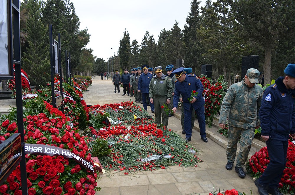 Şəhid pilot Rəşad Atakişiyevin xatirəsi yad edilib - FOTOLAR