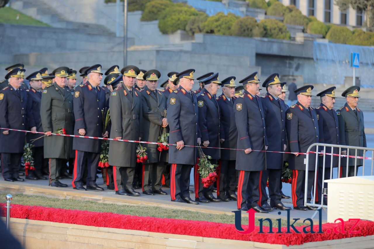 DİN-in rəhbərliyi Şəhidlər xiyabanını ziyarət etdi - FOTO