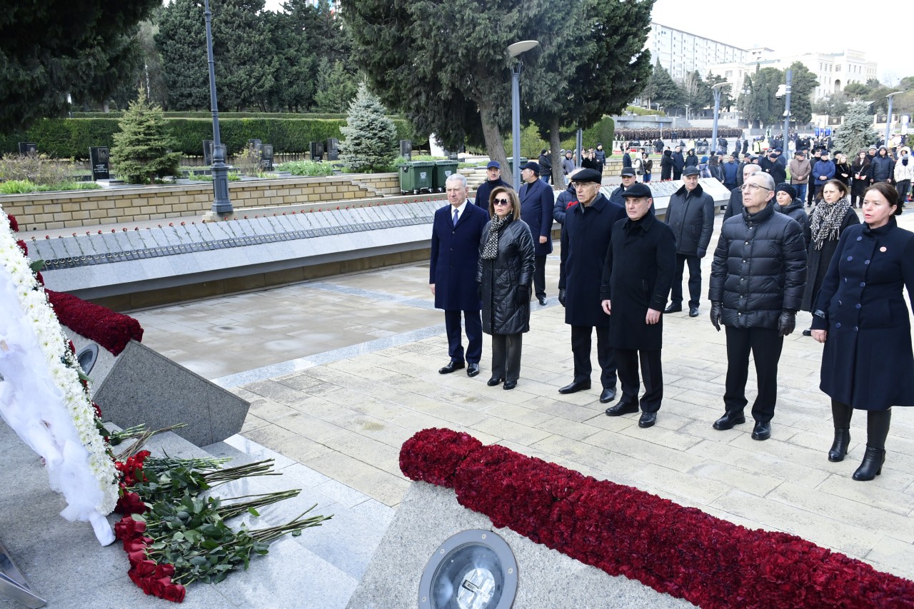 YAP rəhbərliyi Şəhidlər xiyabanını ziyarət etdi - FOTOLAR