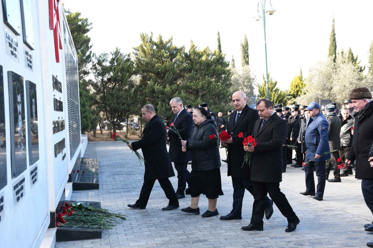 Ağdamda 20 Yanvar faciəsinin 35-ci ildönümünə həsr olunmuş anım mərasimi keçirilib - FOTOLAR