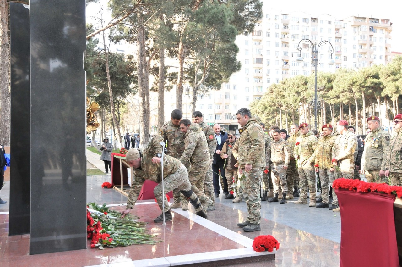 Abşeronda 20 Yanvar şəhidlərinin xatirəsi anılıb - FOTOLAR