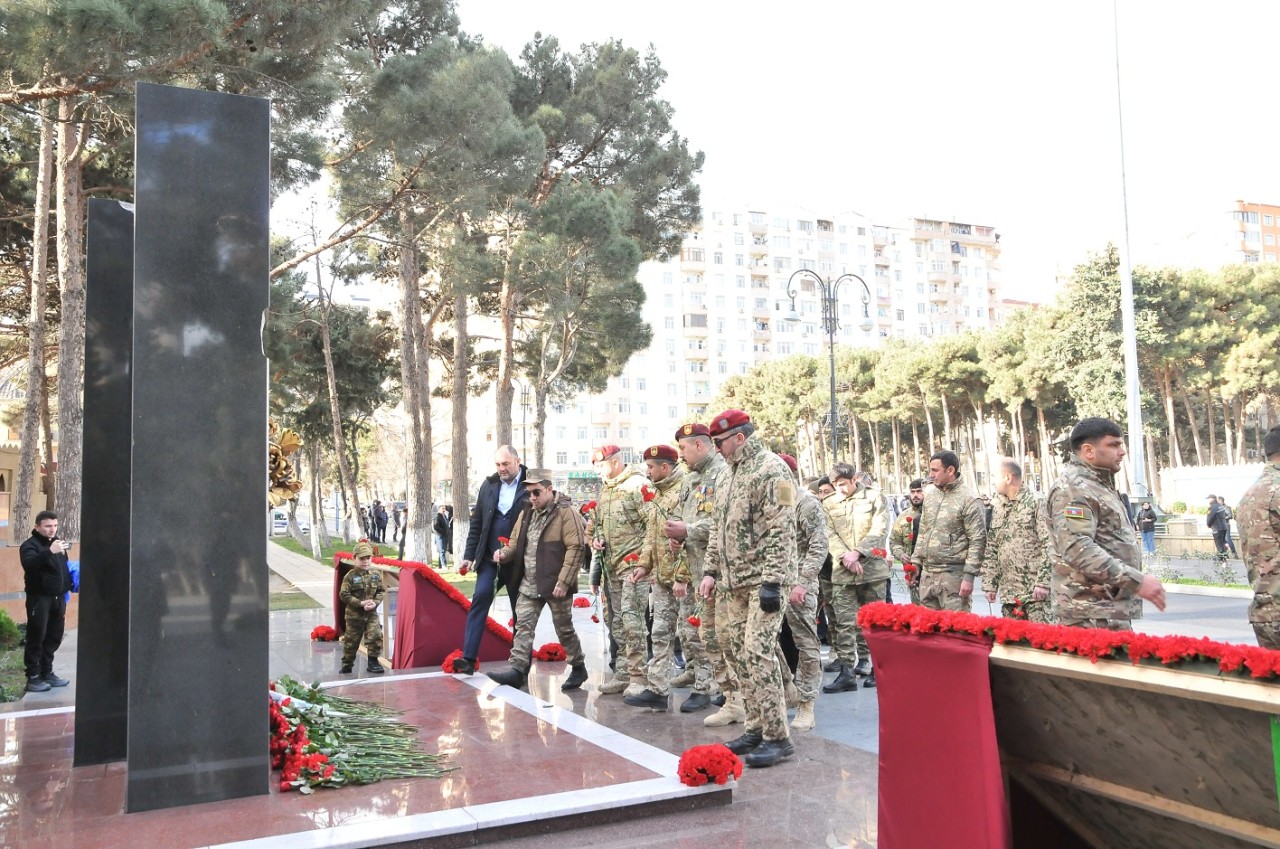 Abşeronda 20 Yanvar şəhidlərinin xatirəsi anılıb - FOTOLAR