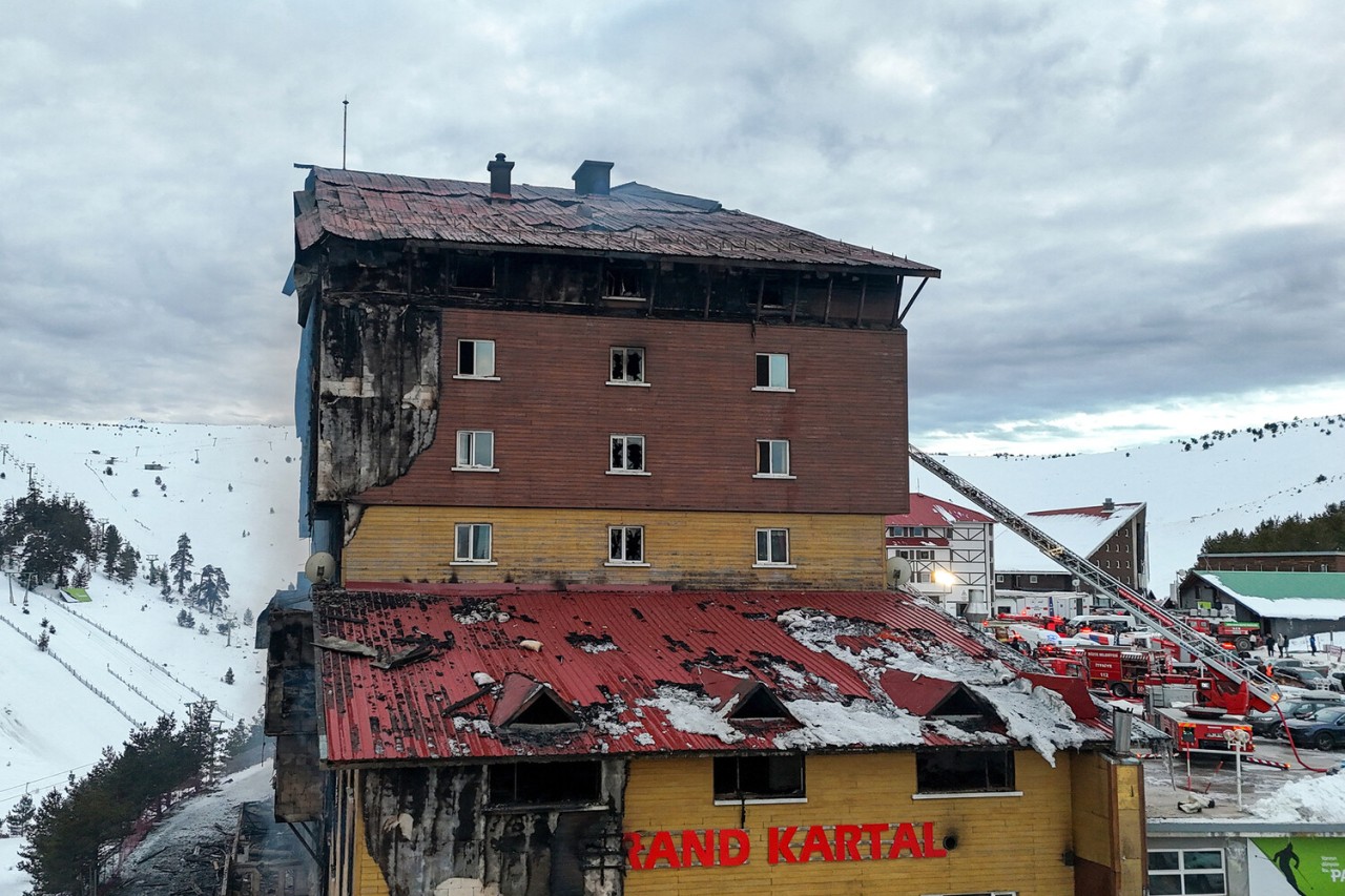 76 nəfərin ölümünə səbəb olan hoteldən geriyə qalanlar