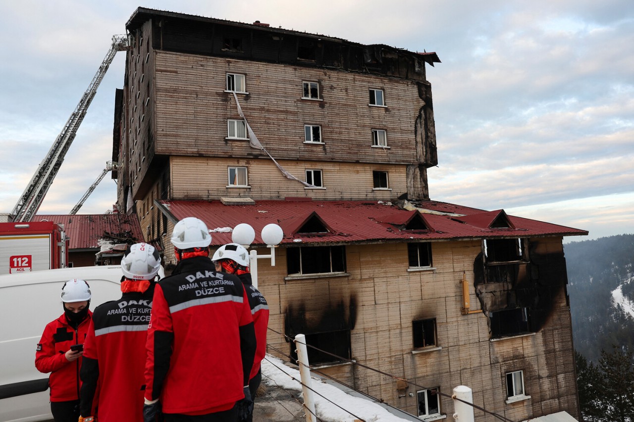 76 nəfərin ölümünə səbəb olan hoteldən geriyə qalanlar