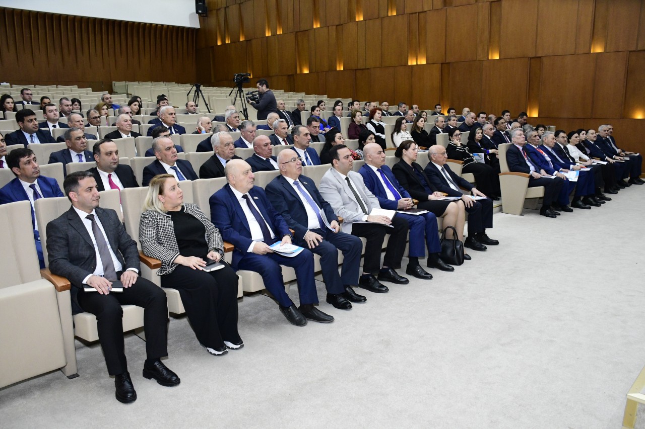 Tahir Budaqov müşavirə keçirdi - Seçkilərlə bağlı tapşırıqlar verdi (FOTO)