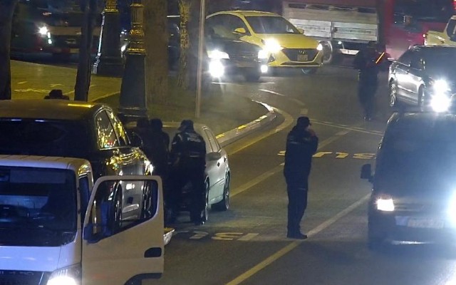 Bakıda maşın yandı, sıxlıq yarandı - FOTO (VİDEO)