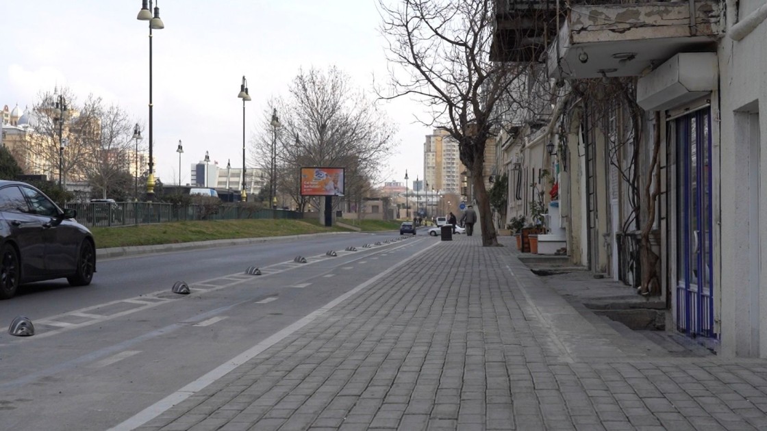 Bu küçədə yeni səki tikildi - FOTO