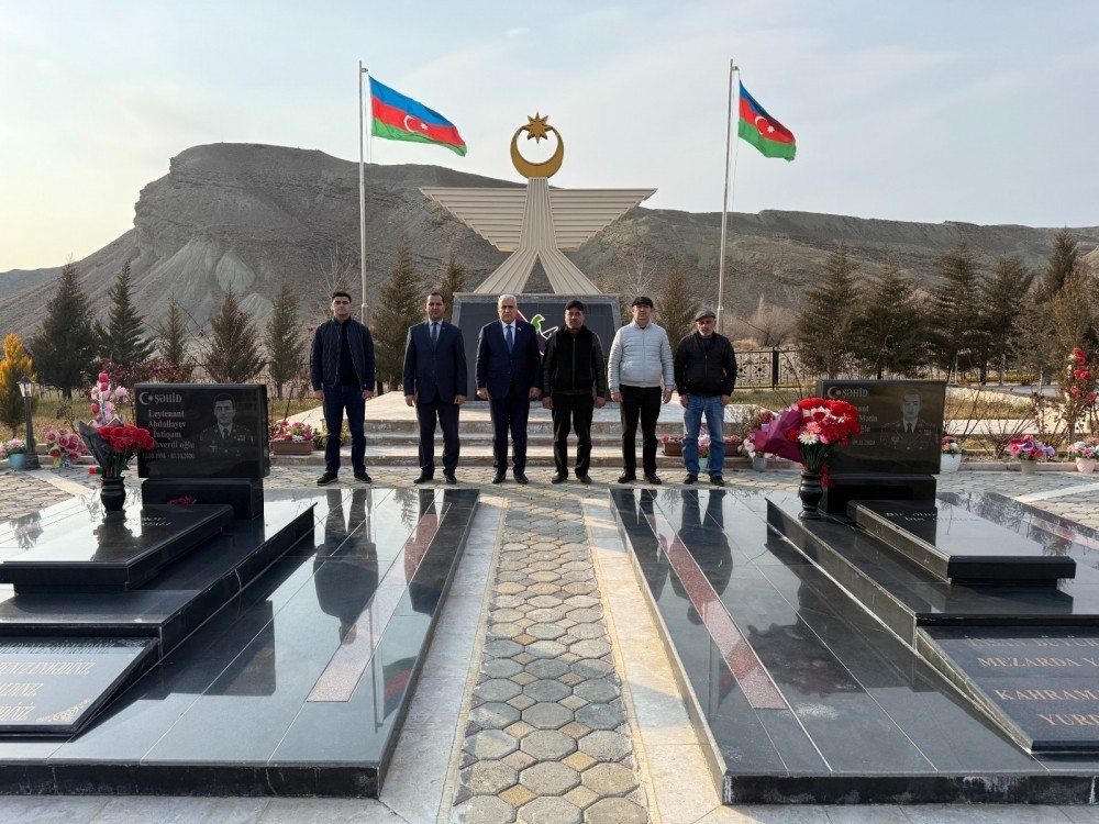 Deputat Vüqar Rəhimzadə şəhid ailələrini ziyarət edib - FOTOLAR