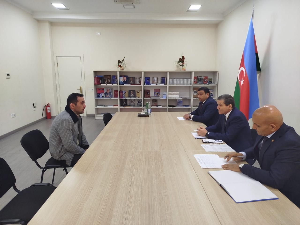 Deputat seçicilərinin müraciətlərini dinləyib, tapşırıqlar verdi - FOTOLAR