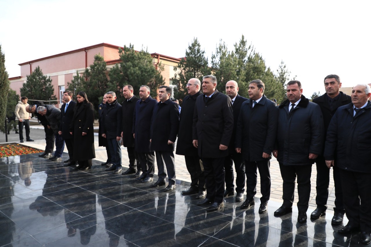 Gəncədə Xocalı soyqırımının ildönümü ilə bağlı tədbir keçirildi - FOTOLAR