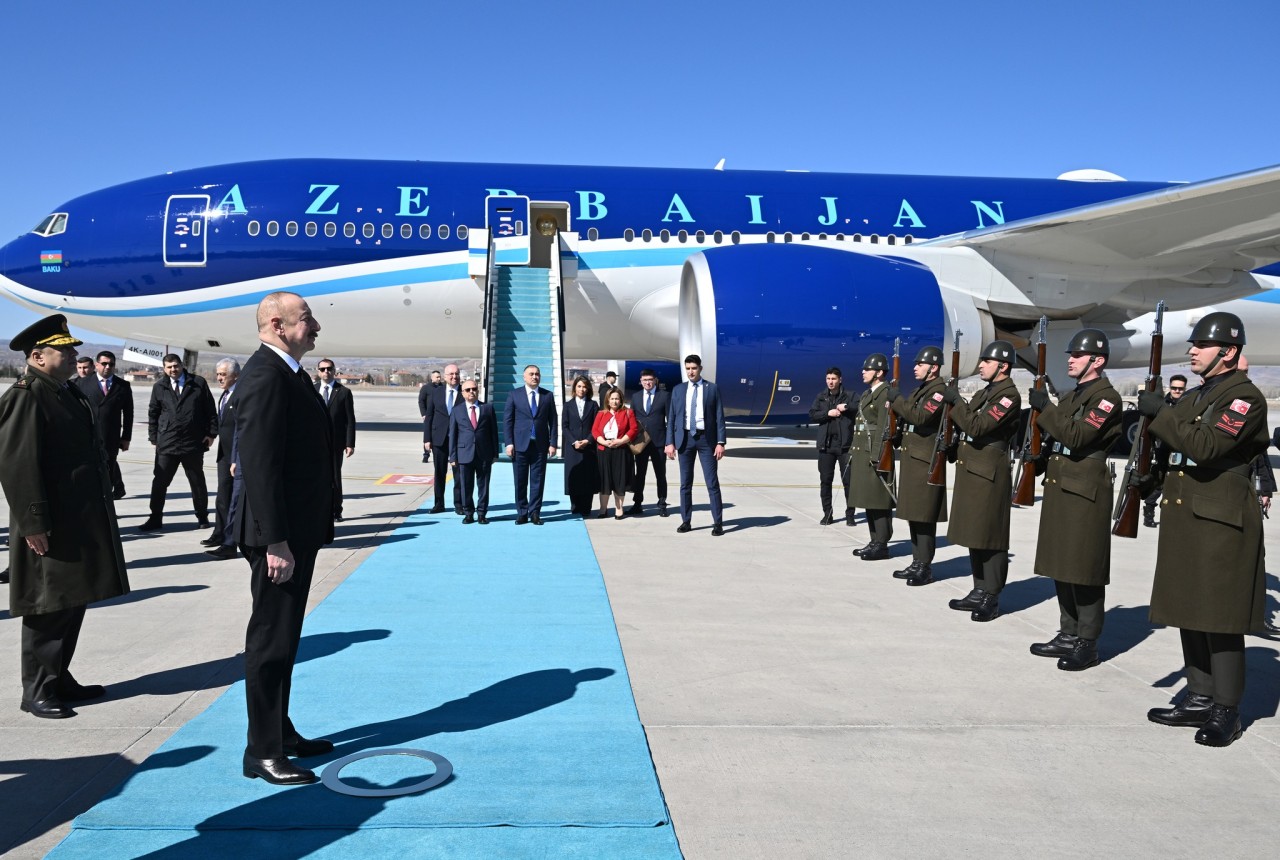 İlham Əliyev Türkiyəyə getdi - FOTOLAR