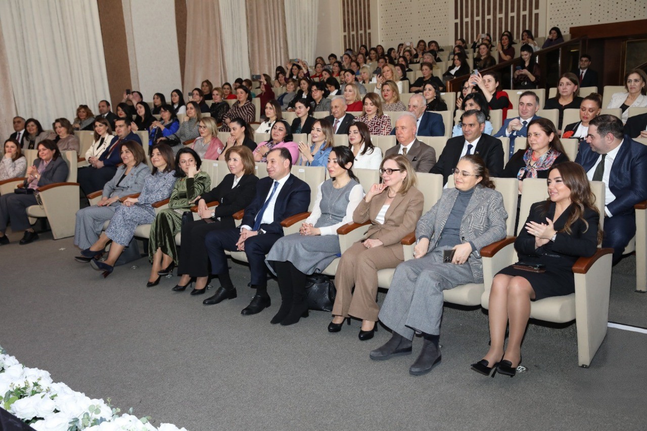 AHİK tərəfindən Qadınlar Günü münasibətilə konsert proqramı təşkil olunub - FOTOLAR