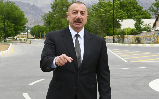 "Torpaqlarımızı güc vasitəsilə azad etməsəydik, növbəti 27 il də belə qalacaqdı"- Prezident