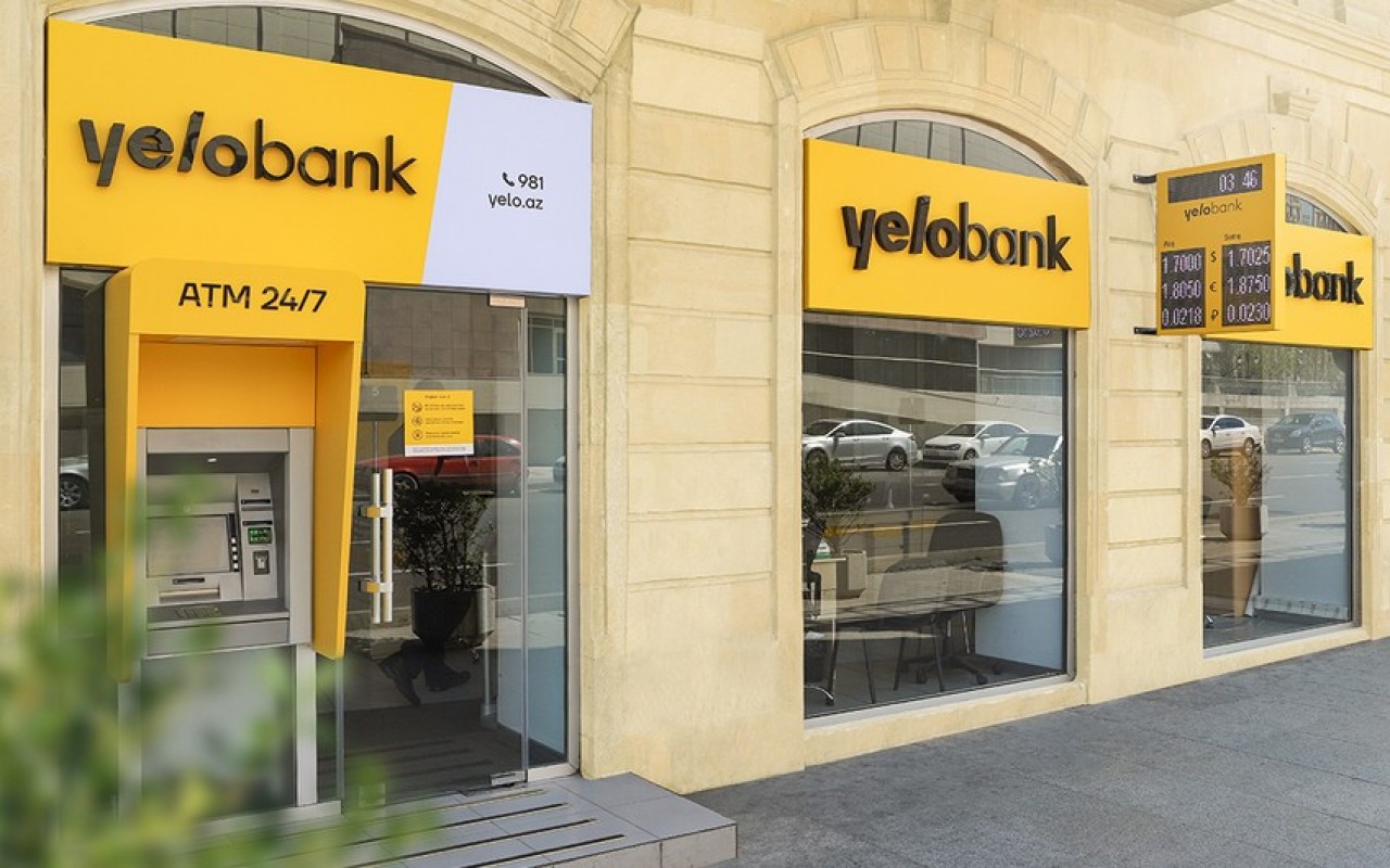 “Yelo Bank”ın filial müdiri müştərininçənəsini sındırdı