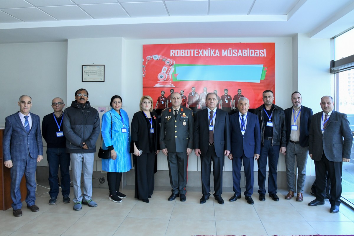 Beynəlxalq konfrans iştirakçıları BMU ilə tanış olublar - FOTOLAR