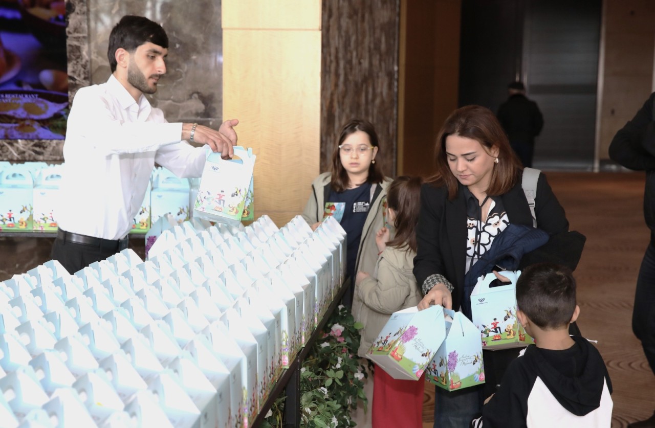 Azərbaycan Həmkarlar İttifaqları Konfederasiyası uşaqlar üçün Novruz şənlikləri keçirir - FOTOLAR