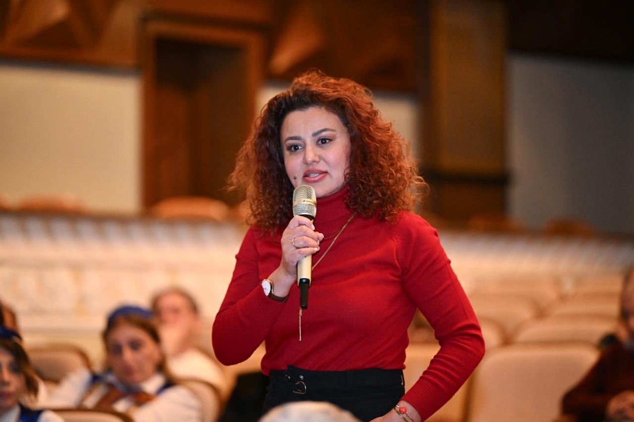 Nazir Akademik Milli Dram Teatrının kollektivi ilə görüşüb - FOTOLAR
