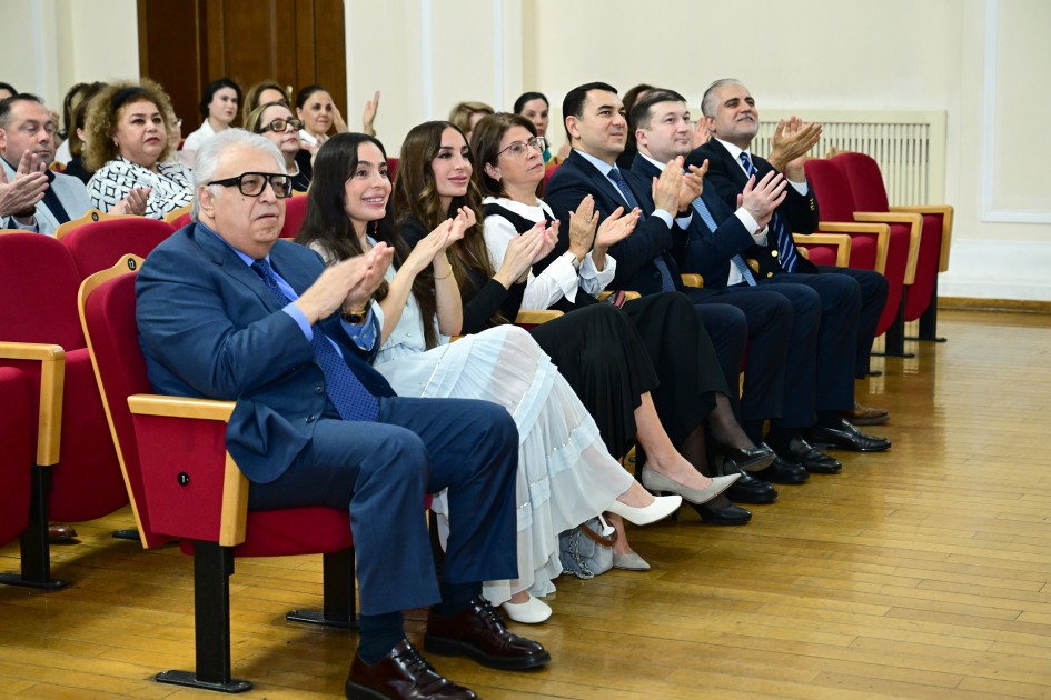 Leyla və Arzu Əliyeva tələbə və gənclərin konsertində iştirak etdilər - FOTOLAR