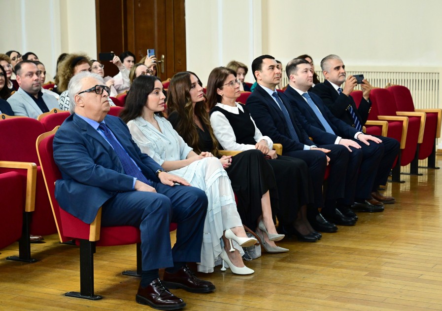 Leyla və Arzu Əliyeva tələbə və gənclərin konsertində iştirak etdilər - FOTOLAR