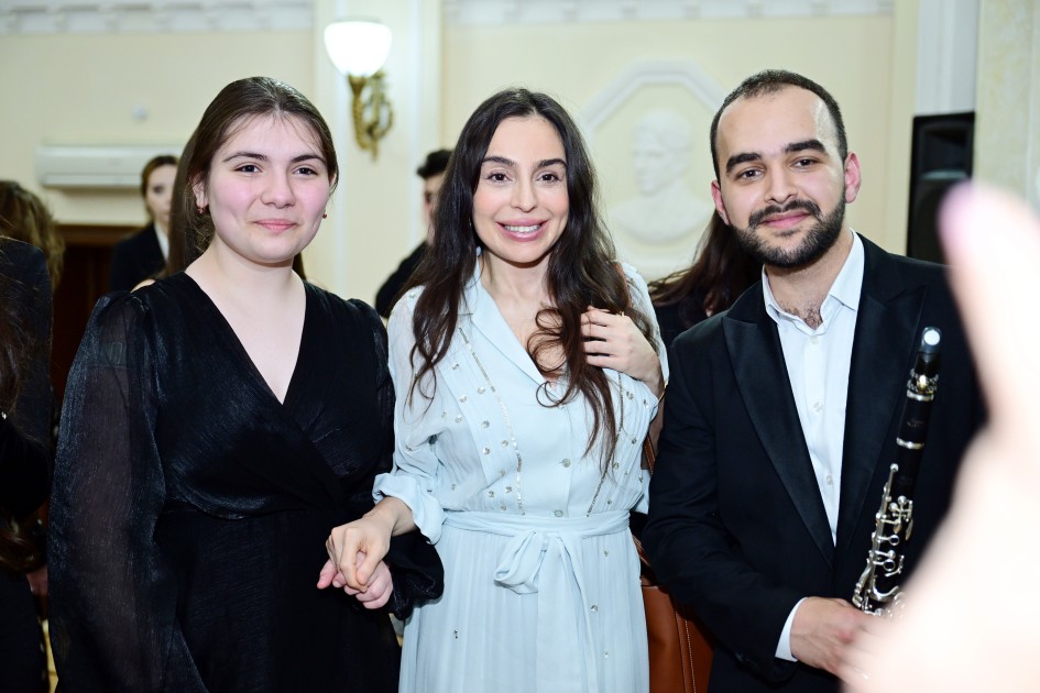 Leyla və Arzu Əliyeva tələbə və gənclərin konsertində iştirak etdilər - FOTOLAR