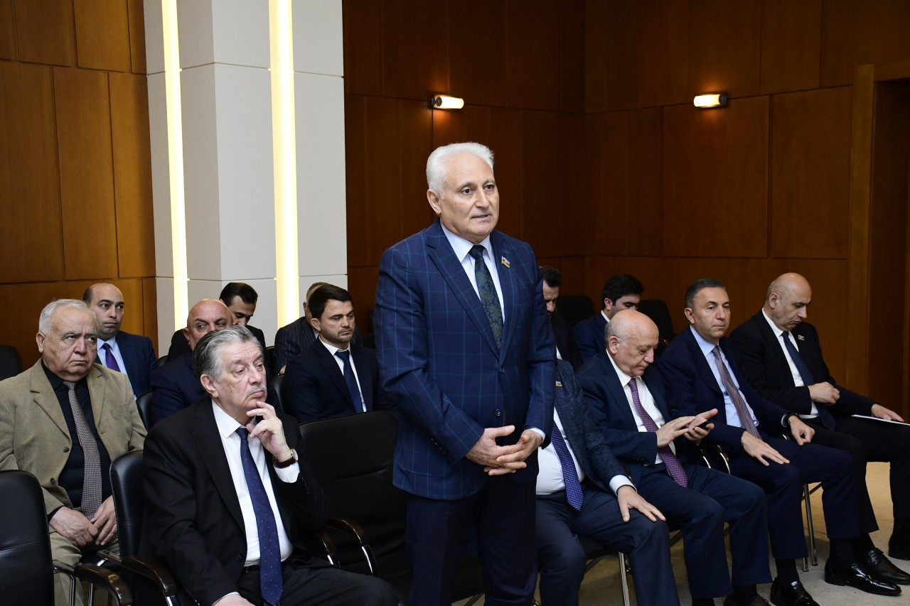 Tahir Budaqov YAP İdarə Heyətinin iclasını keçirdi - FOTOLAR