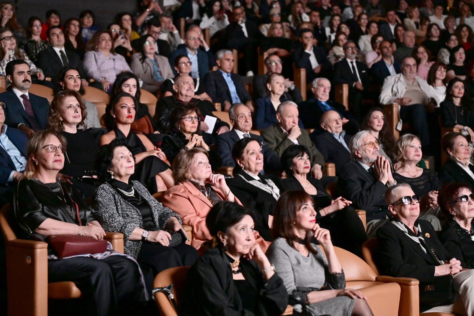 Leyla Əliyeva Maqsud İbrahimbəyovun yaradıcılıq gecəsində - FOTOLAR
