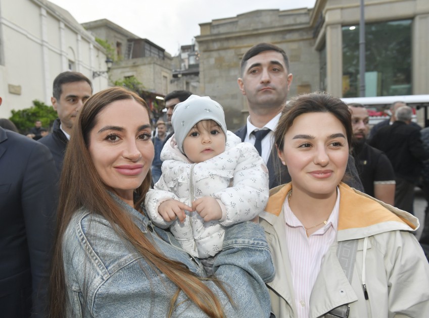 Leyla və Arzu Əliyeva Beynəlxalq Xalça Festivalında - FOTOLAR