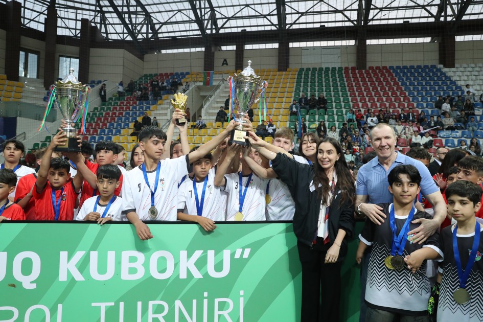 Leyla və Arzu Əliyeva uşaq evlərinin komandaları arasındakı turniri izlədilər - FOTOLAR