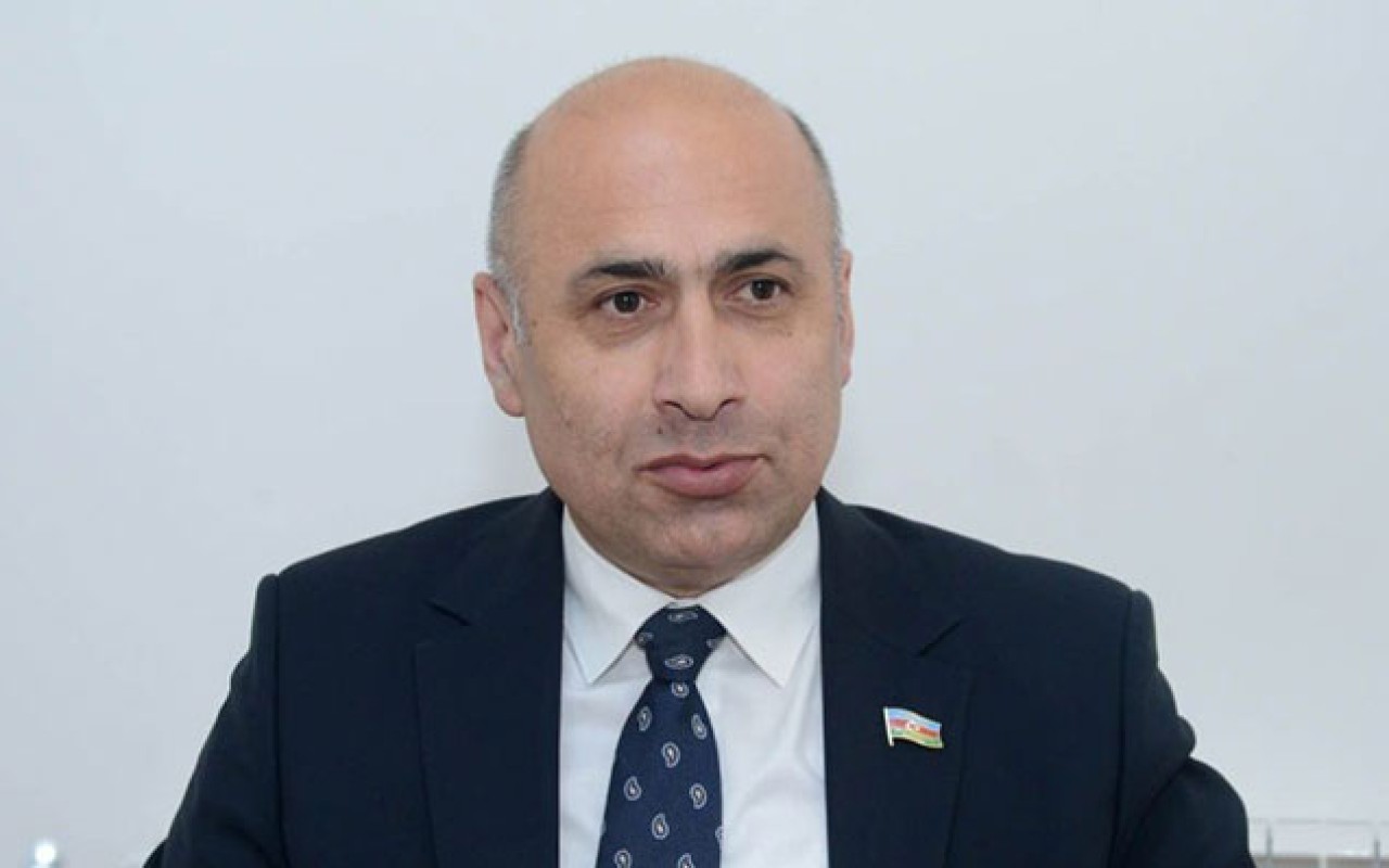 Millət vəkili Azər Badamov Moskva aeroportundaSAXLANILDI