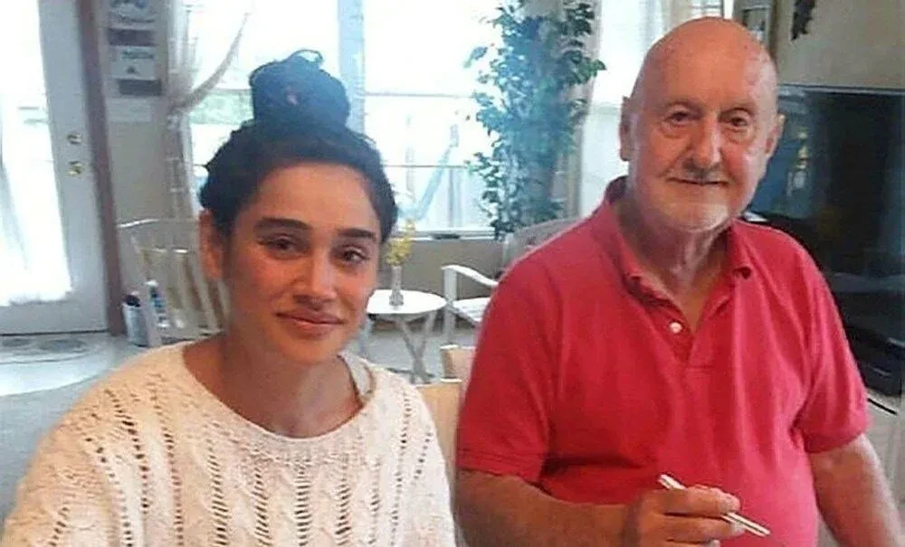 Türk aktrisa ABŞ-də hücuma məruz qaldı - Qabırğaları sındırıldı (FOTO)
