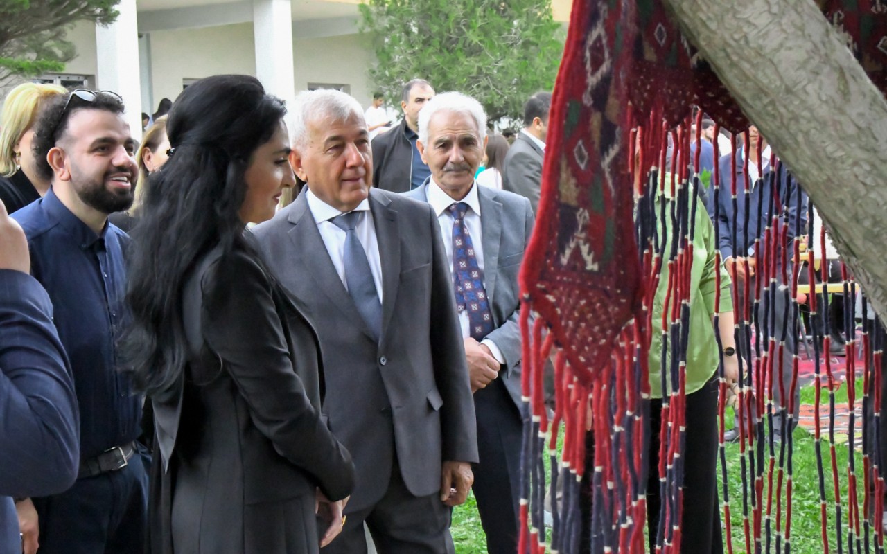 BMU-da Milli Xalça Festivalı keçirilib -FOTOLAR BMU-da Milli Xalça Festivalı keçirilib -FOTOLAR
