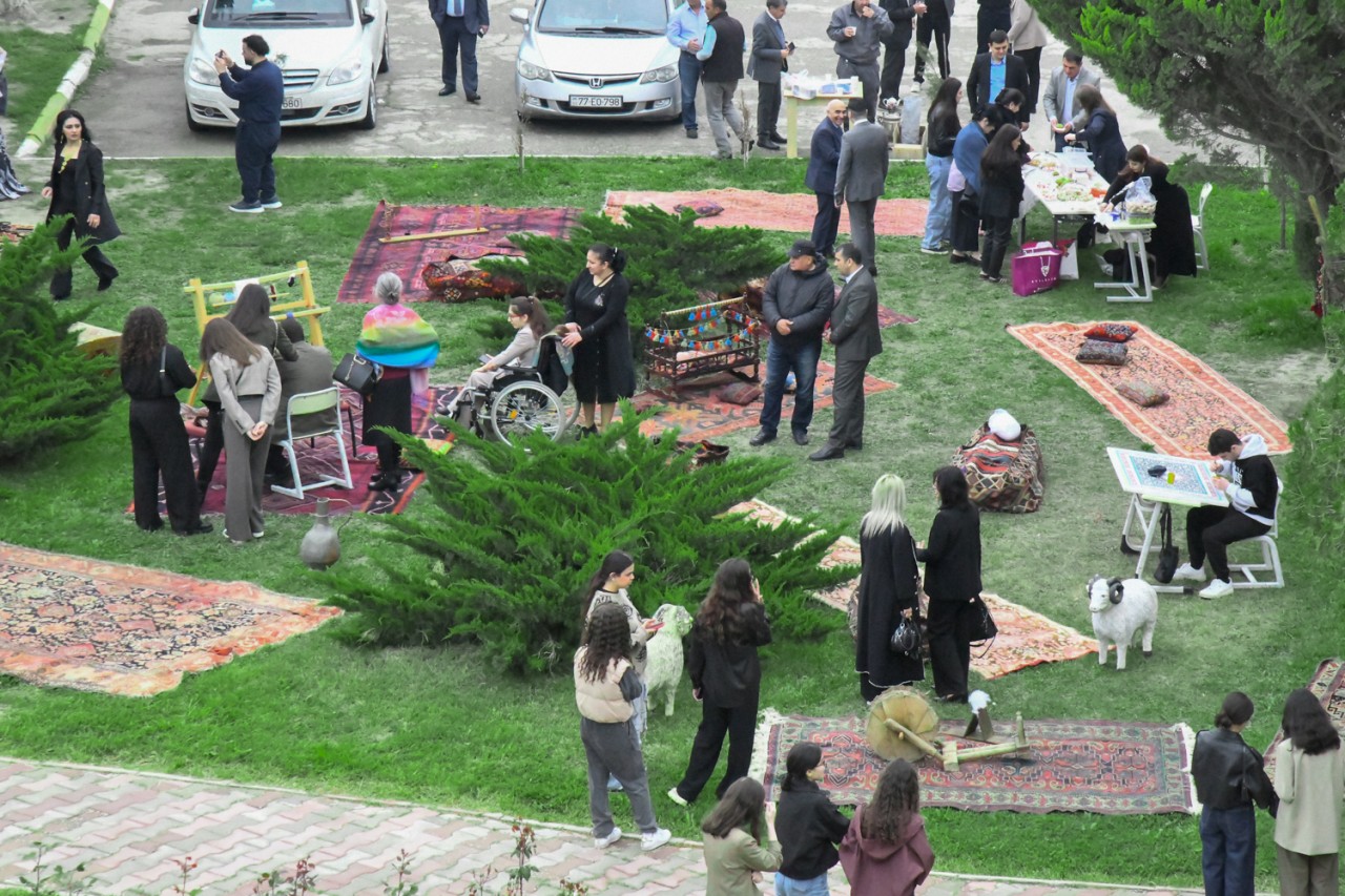 BMU-da Milli Xalça Festivalı keçirilib - FOTOLAR