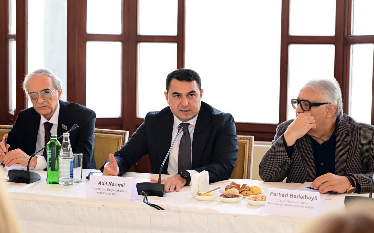 “Musiqi və incəsənət məktəblərində müəllim keyfiyyəti” mövzusunda dəyirmi masa keçirildi- FOTOLAR
