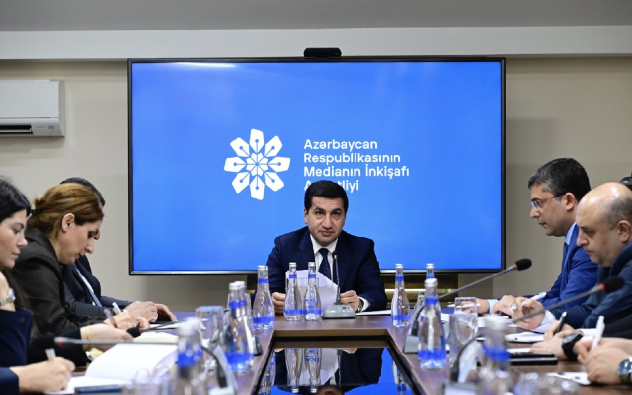 Hikmət Hacıyev media subyektlərinin rəhbərləri ilə görüş keçirdi -FOTOLAR Hikmət Hacıyev media subyektlərinin rəhbərləri ilə görüş keçirdi -FOTOLAR