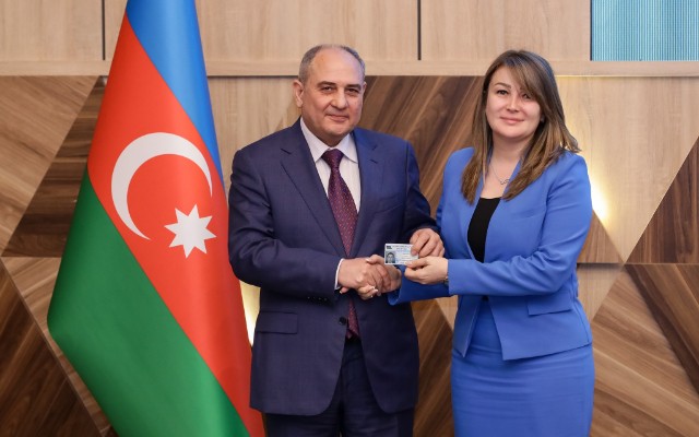 Keçmiş deputat YAP-aüzv oldu Keçmiş deputat YAP-aüzv oldu