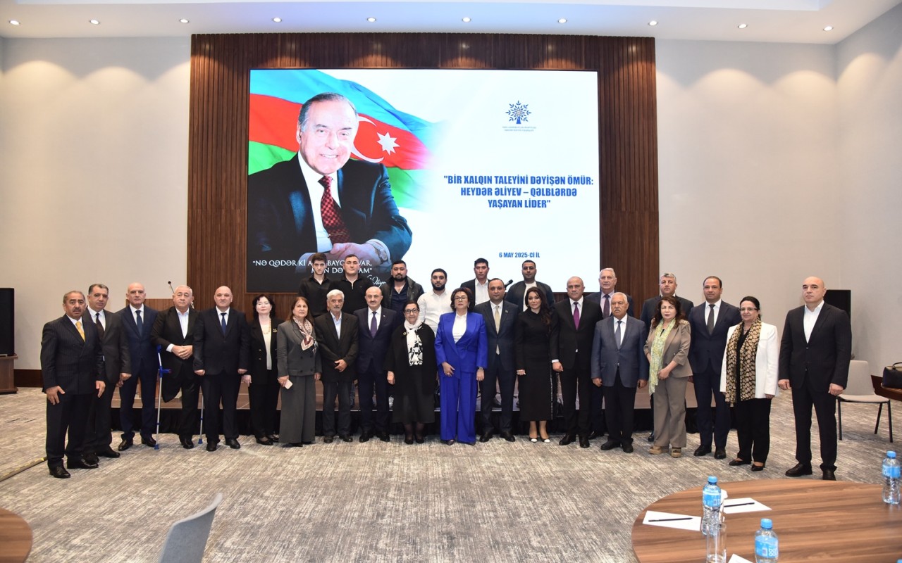YAP Nəsimi rayon təşkilatı Heydər Əliyevə həsr olunmuş tədbir keçirdi -FOTOLAR YAP Nəsimi rayon təşkilatı Heydər Əliyevə həsr olunmuş tədbir keçirdi -FOTOLAR