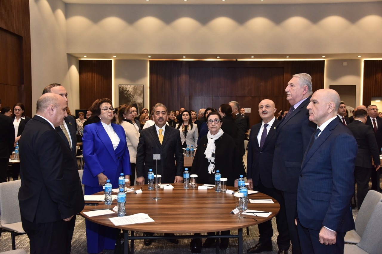 YAP Nəsimi rayon təşkilatı Heydər Əliyevə həsr olunmuş tədbir keçirdi - FOTOLAR