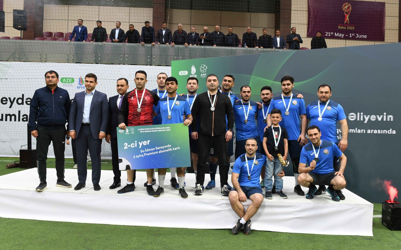 Dövlət Komitəsinin komandası gümüş medalla təltif edildi -FOTOLAR