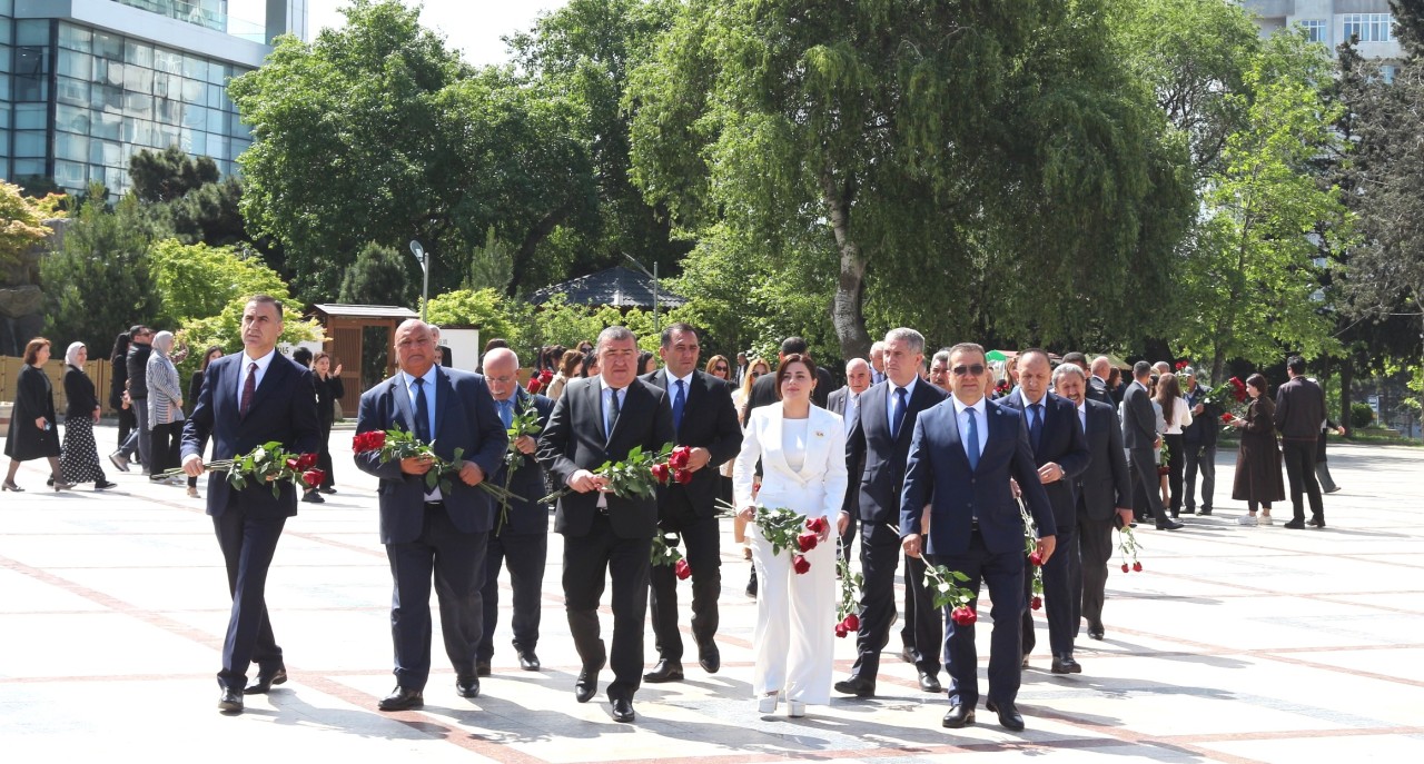 “Qərbi Azərbaycana qayıdış” adlı dəyirmi masa keçirildi - FOTOLAR