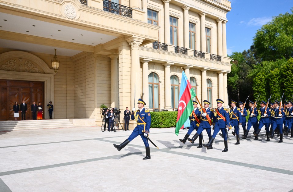 To Lamın rəsmi qarşılanma mərasimi oldu - FOTOLAR