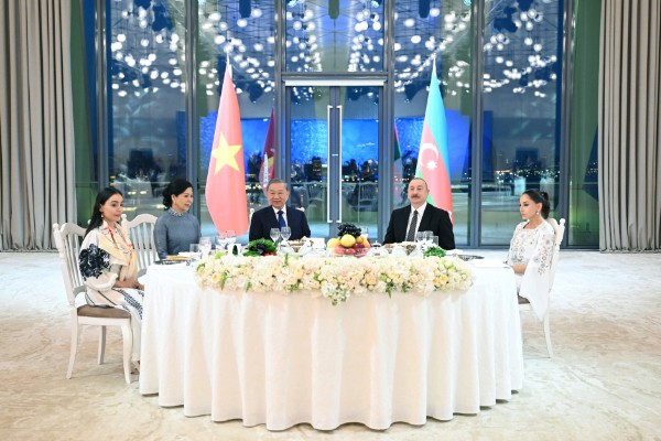 İlham Əliyev və xanımının adından ziyafət verildi- FOTOLAR İlham Əliyev və xanımının adından ziyafət verildi- FOTOLAR
