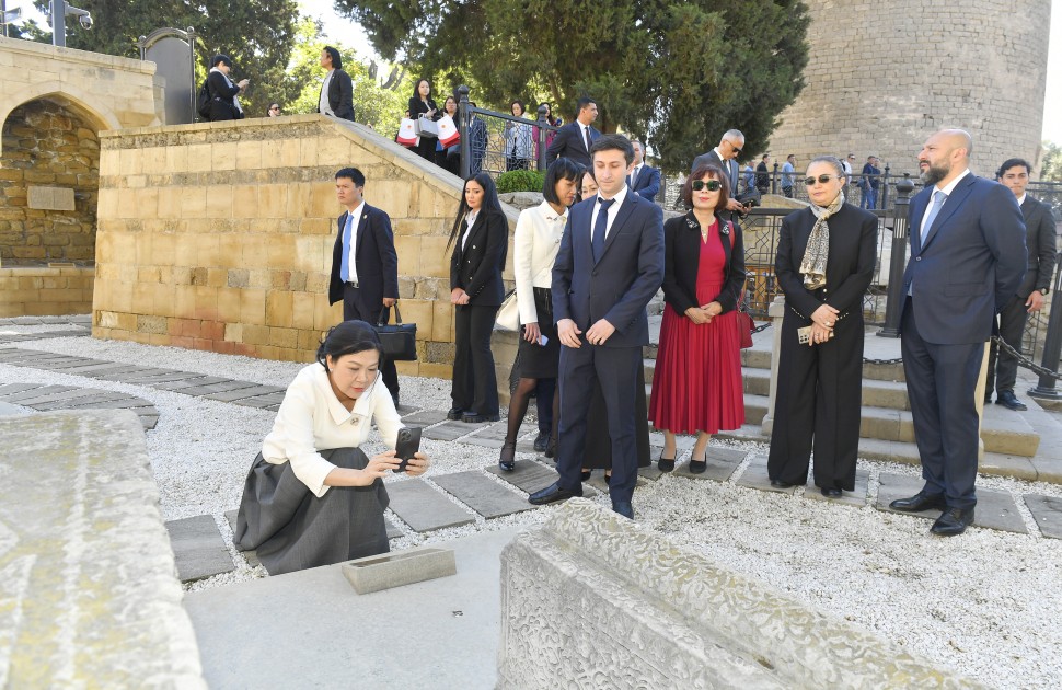 Vyetnamın birinci xanımı İçərişəhərdə - FOTOLAR