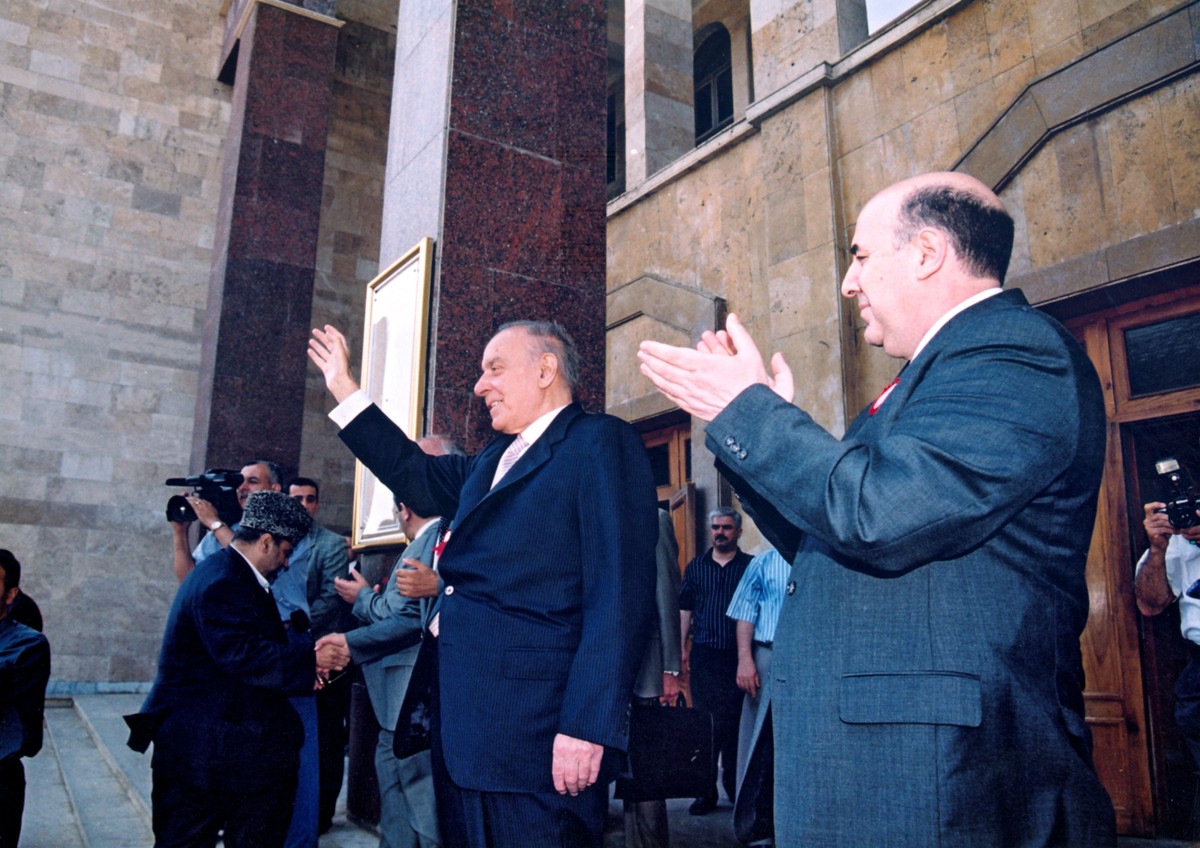 Müstəqil Azərbaycan səhiyyəsinin memarı... - FOTOLAR