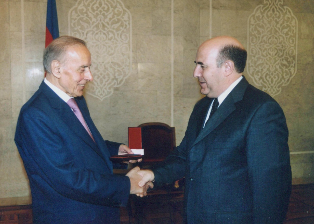 Müstəqil Azərbaycan səhiyyəsinin memarı... - FOTOLAR