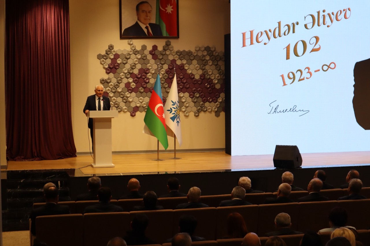 YAP Nərimanov rayon təşkilatı Heydər Əliyevlə bağlı tədbir keçirdi - FOTOLAR