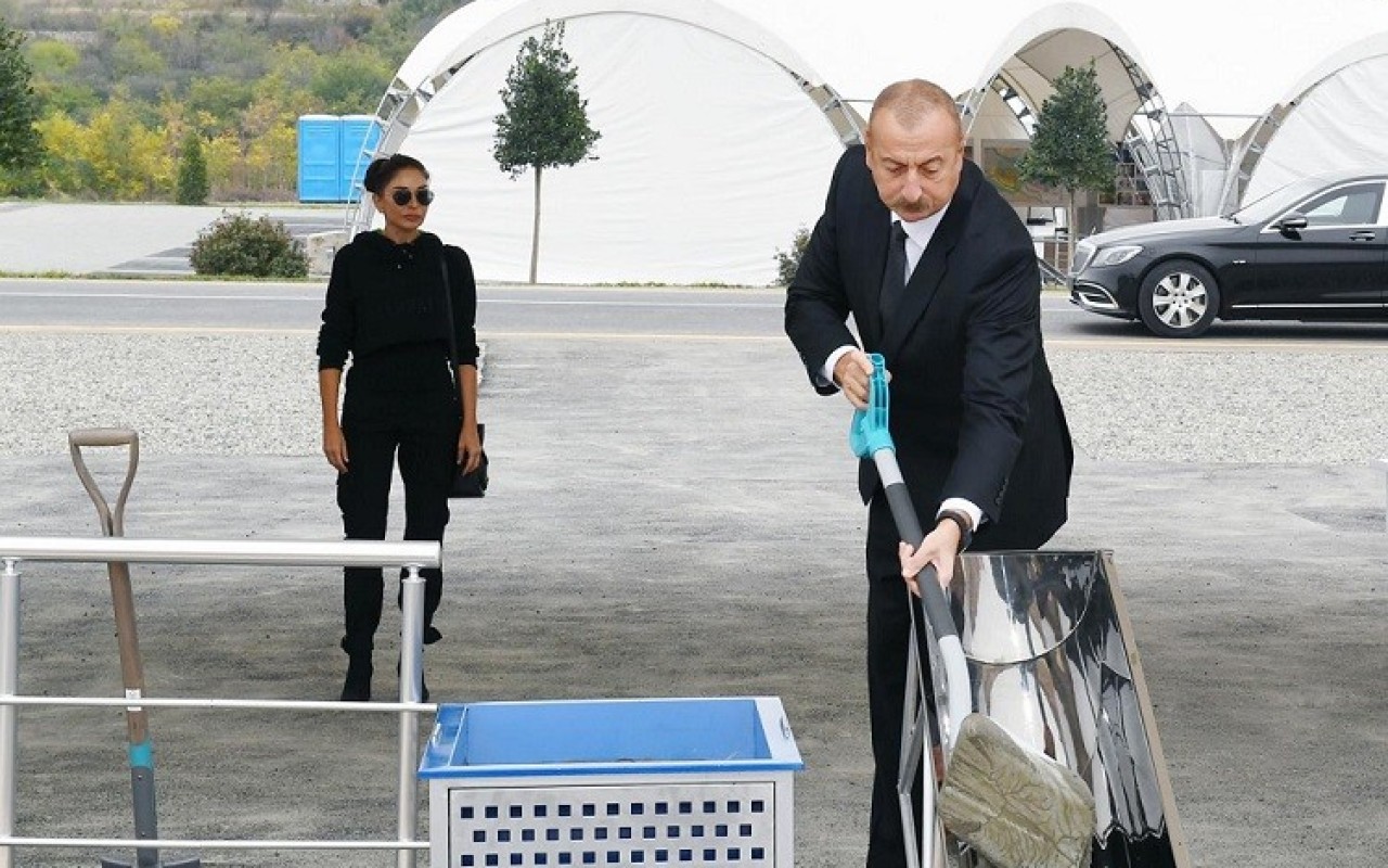 Şuşada dördüncü yaşayış kompleksinin təməli qoyulub Şuşada dördüncü yaşayış kompleksinin təməli qoyulub