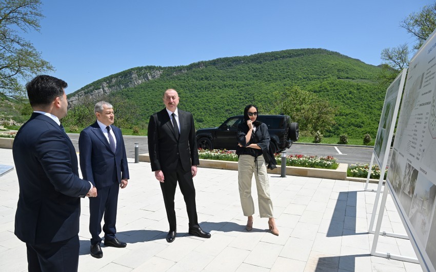 Prezident və birinci xanım Daşaltıda məscidin açılışında iştirak ediblər - YENİLƏNİB