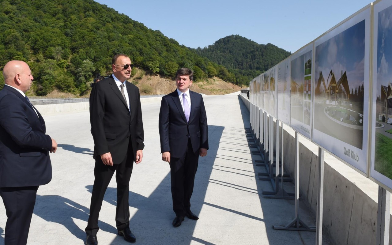 Prezident Ağdamda açılışdaiştirak edib